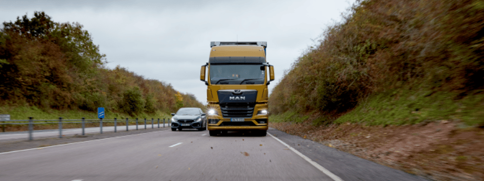 pallet/parcel lorry driving on a road using tms